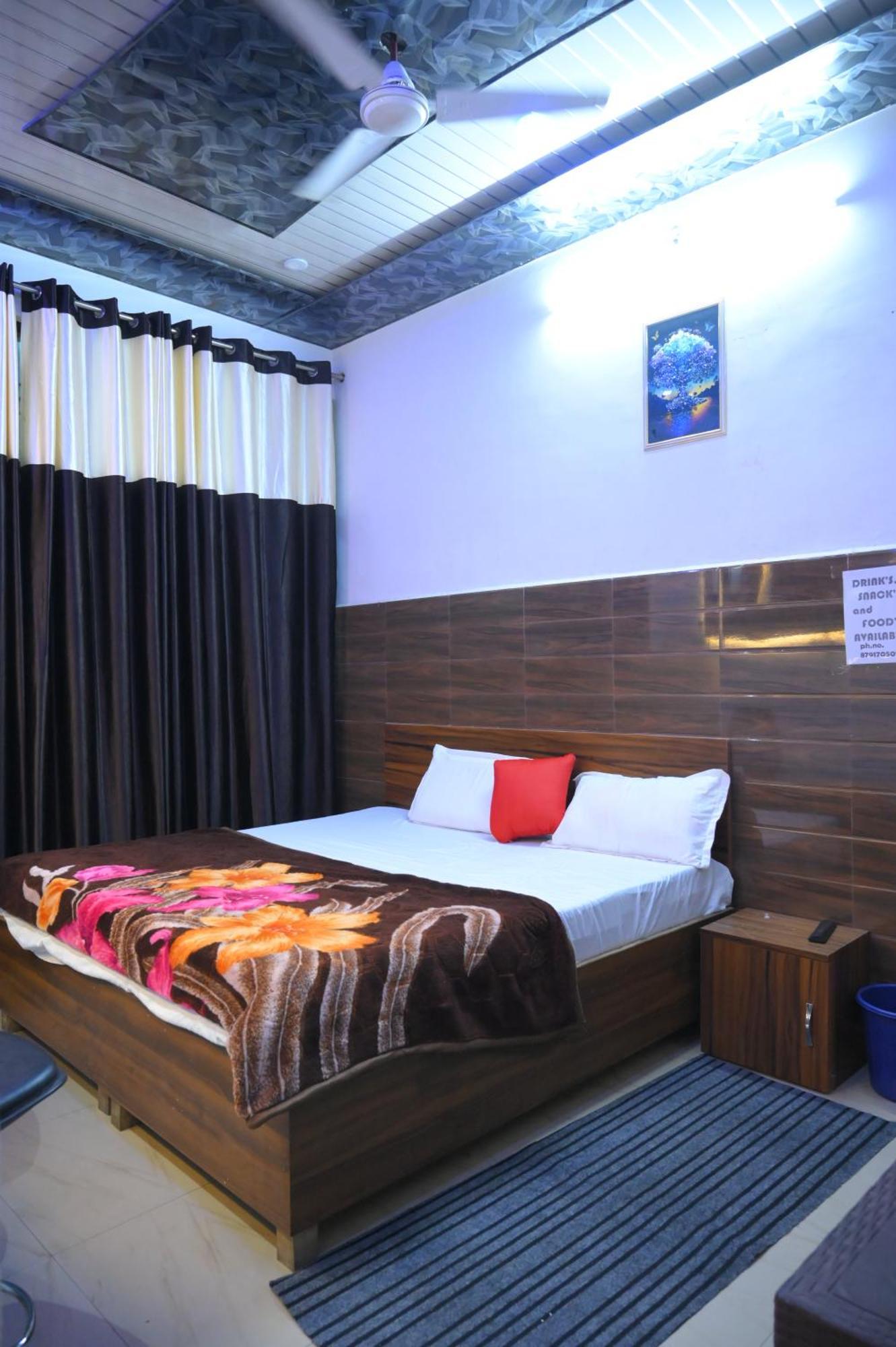 Hotel Starlight Мірут Екстер'єр фото