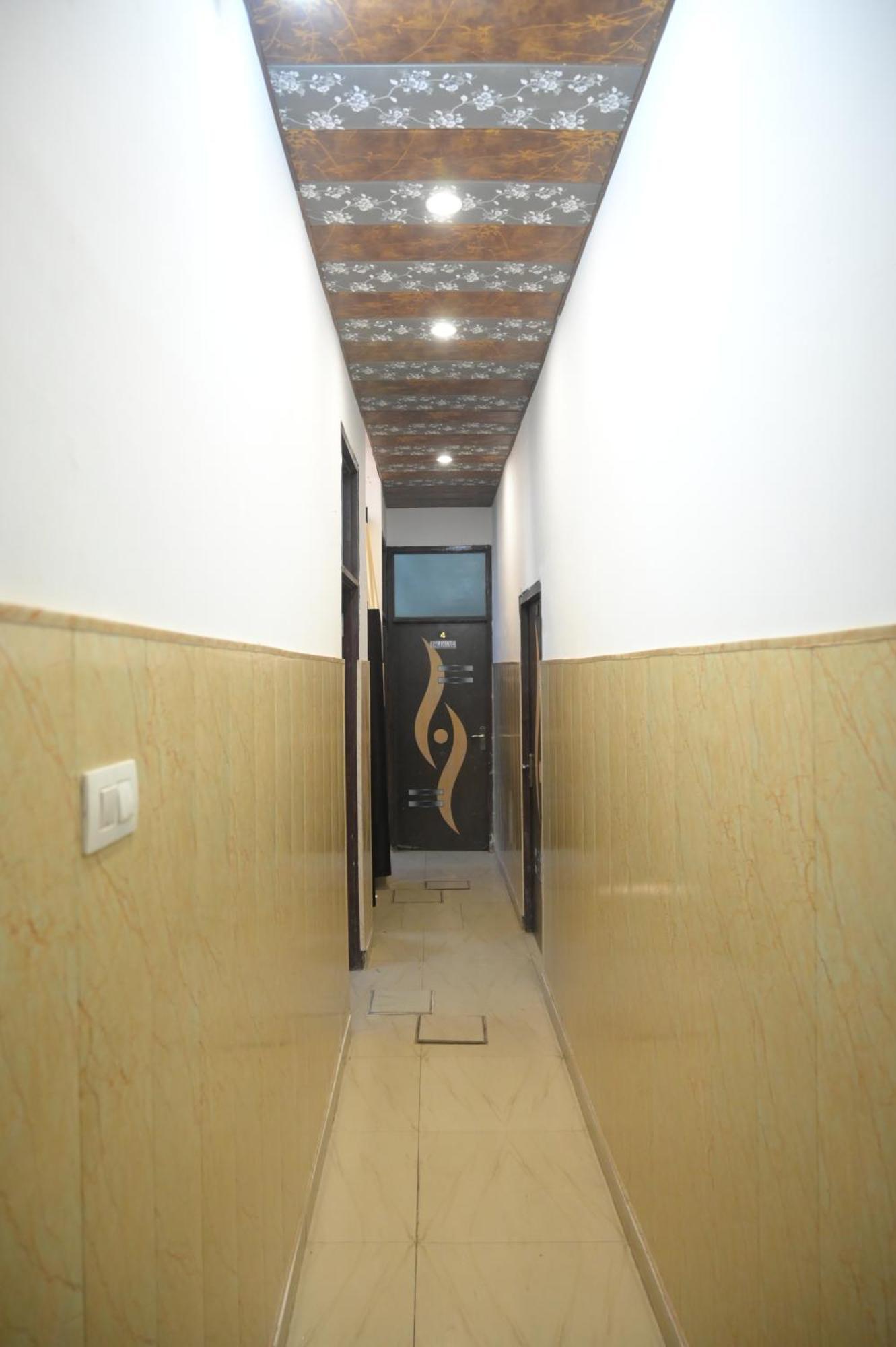 Hotel Starlight Мірут Екстер'єр фото