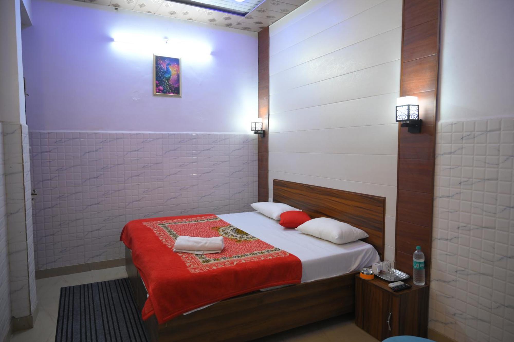 Hotel Starlight Мірут Екстер'єр фото