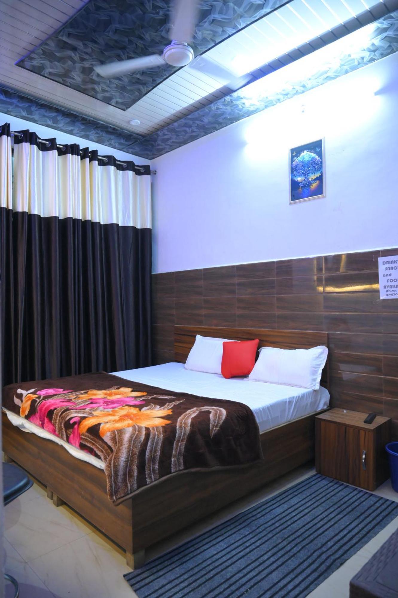 Hotel Starlight Мірут Екстер'єр фото